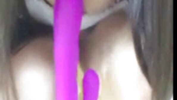Ilay zavaboary blonde malefaka Karol Lilien dia tia ny lehilahy vaovao