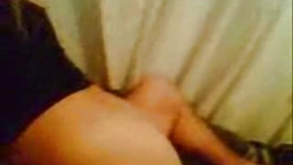 Slutty Harlow Harrison manjavozavo amin'ny birao any am-piasana