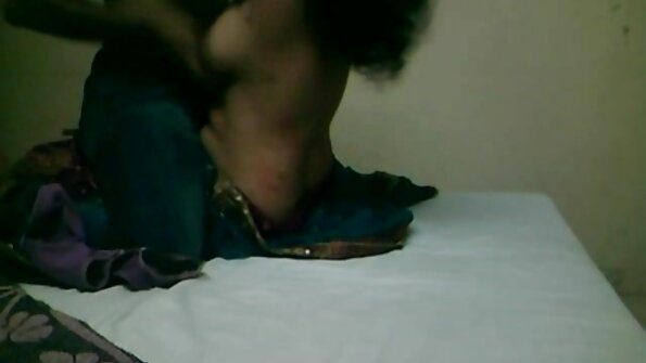 Ity blonde misy ranomainty ity dia mahay mitsoka sy mitaingina dick lehibe