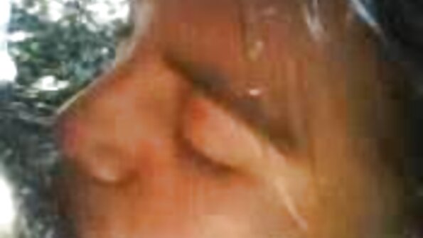 Ny tovovavy blonde kely tratra dia tia mitaingina dick