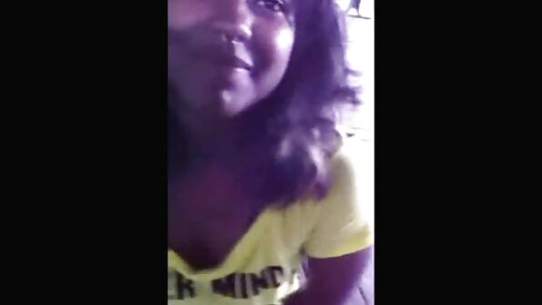 Mafana mijery tanora manana ny mahafinaritra butthole fucked amin'ny doggy fomba