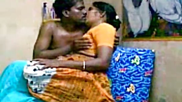 Hottie amin'ny stockings dia tia ny mahazo ny twat fucked amin'ny mahatahotra lehilahy