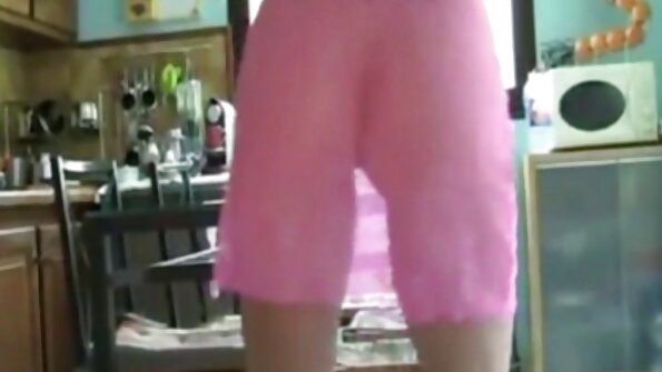 Mpivady mahazo pussy mihinana sy cocksucking lesona avy amin'ny milf